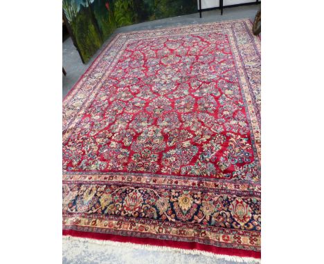 A PERSIAN SAROUK LARGE CARPET.480 X 316