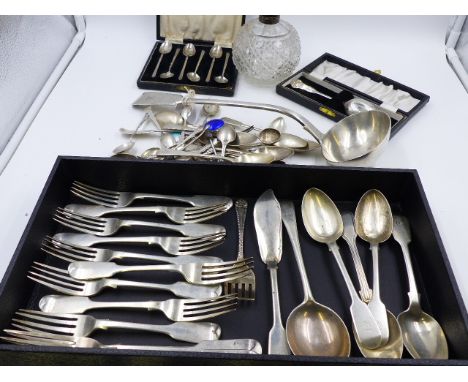 A VICTORIAN SILVER OLD ENGLISH PATTERN SOUP LADLE, LONDON 1861 MAKERS INITIALS W.S, A SILVER TOPPED GLASS SCENT BOTTLE, BIRMI