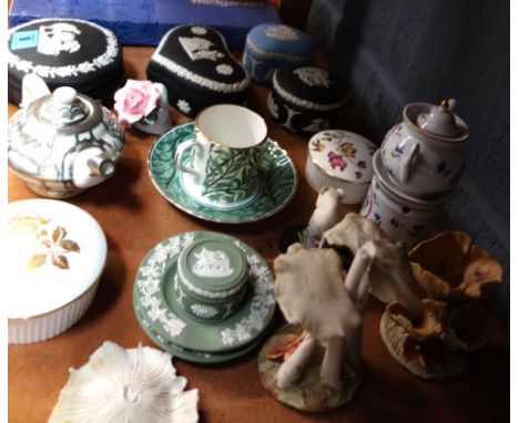 A collection of modern ceramics, mostly British, including Wedgwood Jasper dip and items of Royal Worcester and Royal Doulton
