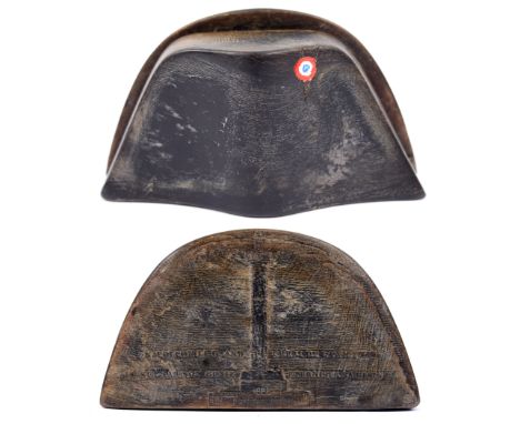NAPOLEON BONAPARTE (15 AUGUST 1769 - 5 MAY 1821) - A FRENCH PRESSED-HORN 'LE PETIT CHAPEAUS' NAPOLEON'S BICORNE HAT SNUFF BOX