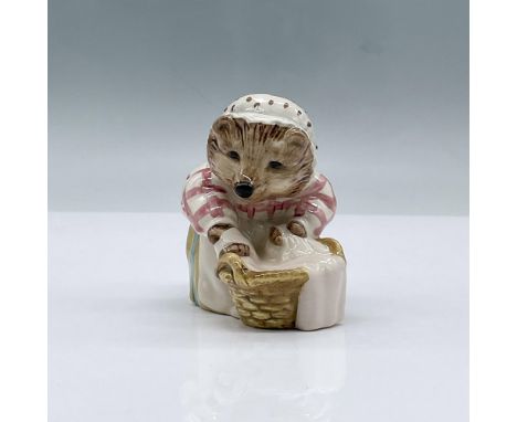Glossy porcelain. Features Mrs Tiggy Winkle Washing. Beswick, Royal Doulton and F Warn &amp; Co. Beatrix Potter copyright bac