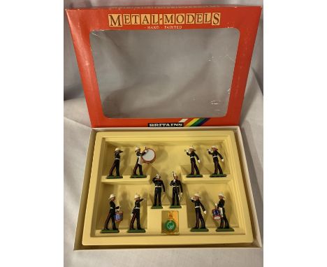 A BOXED BRITIANS THE ROYAL MARINE DRUM AND BUGLE TEN PIECE MODEL SOLDIER SET -  NUMBER 7204 