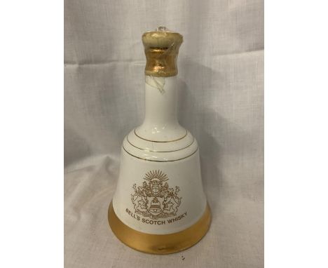 A BELL'S SCOTCH WHISKY PERTH SCOTLAND 40% VOL 50CL IN A COMMEMORATIVE PORCELAIN DECANTER TO COMMEMORATE THE BIRTH OF PRINCE W