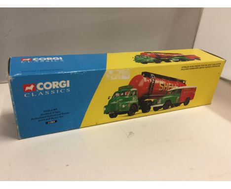 A BOXED CORGI CLASSICS SHELL/BP BEDFORD S TYPE TANKER AND LAND ROVER SET 