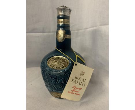 A CHIVAS BROTHERS LTD ROYAL SALUTE 21 YEARS OLD BLENDED SCOTCH WHISKY 70% PROOF 75CL IN A COLLECTABLE SPODE LIQUOR BOTTLE 