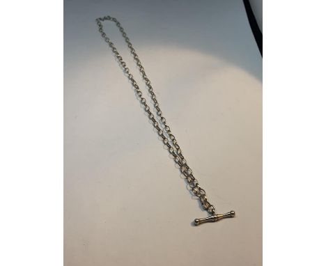 A MARKED SILVER BELCHER CHAIN WITH A T BAR PENDANT 