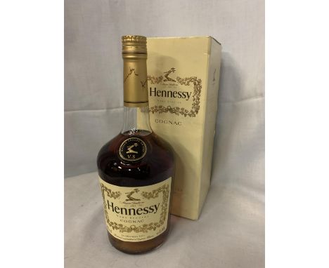 A BOXED HENNESSEY VERY SPECIAL COGNAC 40% VOL 1 LITRE 