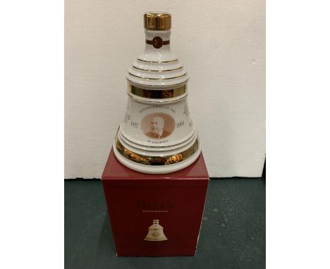 A COLLECTABLE BOXED BELL'S EXTRA SPECIAL OLD SCOTCH WHISKY DECANTER 40% VOL, 70CL TO COMMEMORATE THE 175TH ANNIVERSARY OF ART