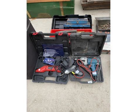A BLACK AND DECKER DRILL, A PARKSIDE MULTITOOL AND A TOOL BOX WITH VARIOUS TOOLS ETC 