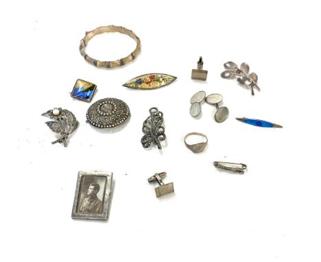 Selection of items to include silver bangle, photo frame, brooches etc 