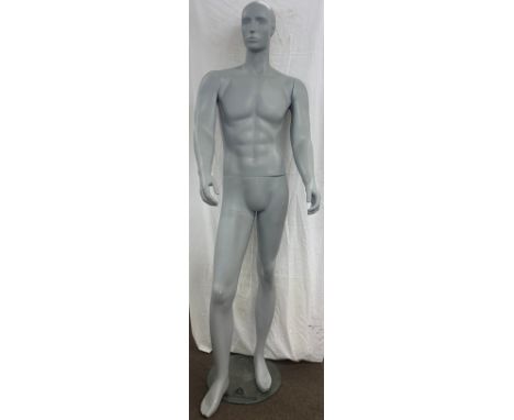 Large male mannequin 