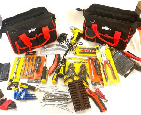 Large selection of tools and 2 tool bags 
