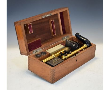 Early 20th Century Ernest Leitz Wetzlar brass and iron microscope No.82269, in a mahogany case   Condition: 