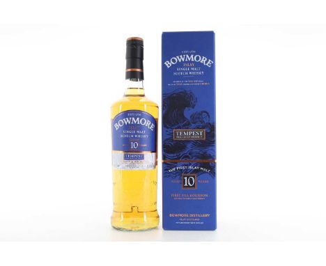 BOWMORE 10 YEAR OLD TEMPEST BATCH 4 ISLAY SINGLE MALT  40% ABV / 70cl  Sat on the picturesque shore of Loch Indaal, Bowmore i