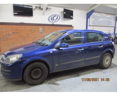 Make &amp; Model: Vauxhall Astra LifeDate of Reg: KN56 FGUColour: Bluecc: 1598MoT: 07-06-2021Fuel Type: PETROLMileage: 74kTra