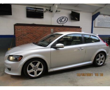 Make &amp; Model: Volvo C30 Sport DDate of Reg: YX59 PGUColour: Silvercc: 1997MoT: 19-08-2021Fuel Type: DIESELMileage: 98kTra