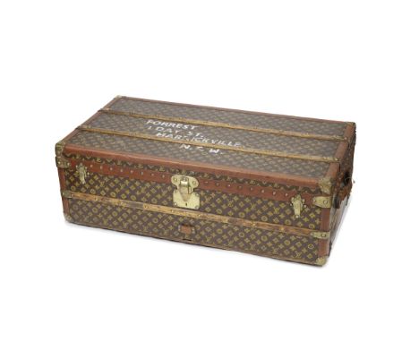 Louis Vuitton: a Monogram Cabin TrunkLate 1920sWood bound stencilled canvas with brass hardware and one lift-out tray, variou