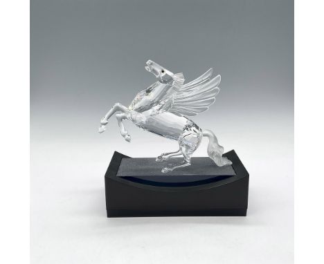 Annual Edition 1998 Fabulous Creatures. Clear crystal figurine with black crystal eyes and wings up, ready to leap. Swarovski