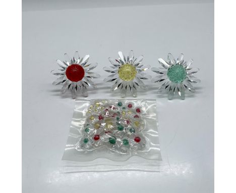 Lovely renewal gifts of the Marguerite flower with colored center crystal (red yellow and green) with clear crystal petals. A