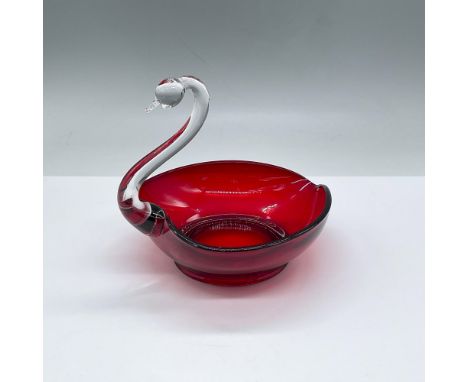 From the Pall Mall Swan Collection, this piece has a ruby red bowl and a clear neck and head. Issued: 20th centuryDimensions: