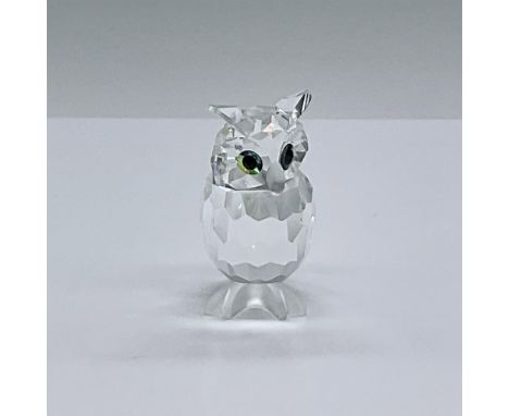 Part of the Woodland Friends collection. Made of clear crystal with frosted crystal beak and feet. Also has wide green eyes. 