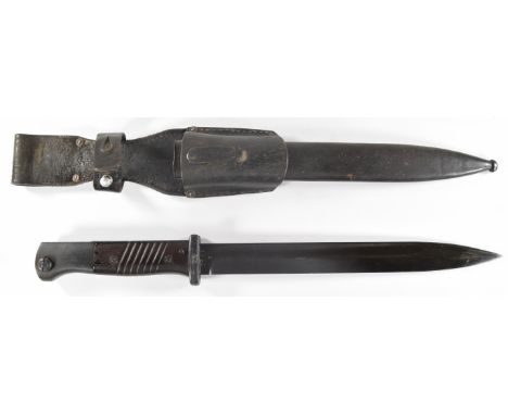 German WW2 K98 pattern bayonet with Mundlos 5518 to ricasso, 25cm fullered blade, scabbard and frog PLEASE NOTE:- Before bidd