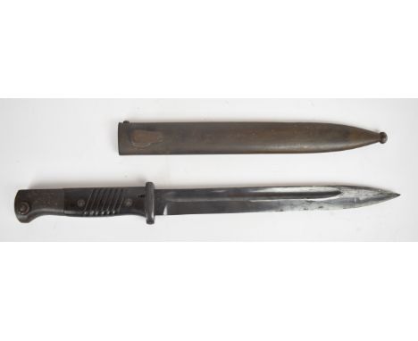 German WW2 M84/98 pattern bayonet with 6768b and Berg & Co to ricasso, 39 to spine of 25cm fullered blade and scabbard PLEASE