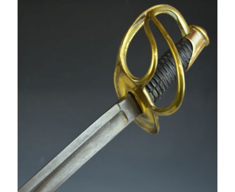 American Civil War Cavalry sword, possible English export, unmarked, with 91cm curved blade and scabbard PLEASE NOTE:- Before