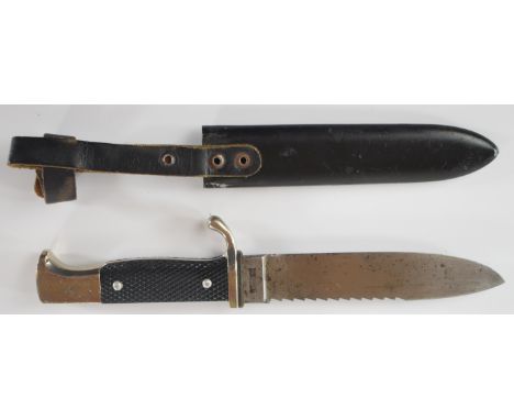 Post WW2 German Boy Scouts type dagger with Solingen Germany to ricasso, Hitler Youth lozenge to grip, a 14cm sawback blade a