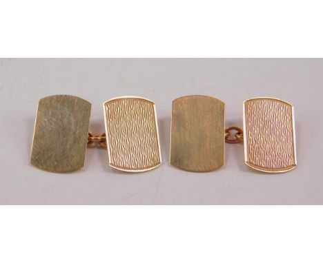 A pair of 9ct rose gold chain link cuff links, with engine turned decoration, 3.8g.