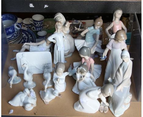 Mixed lot of 16 Lladro and Nao figures