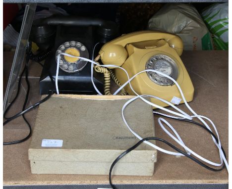 Two vintage telephones, and a Grundig ribbon microphone Type GRM . 1Z boxed