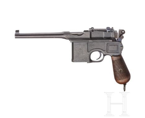 Mauser C 96, "Wartime Commercial"  Kal. 7,63 mm Mauser, Nr. 328273, nummerngleich inkl. Griffschalen. Lauf matt. Zehnschüssig