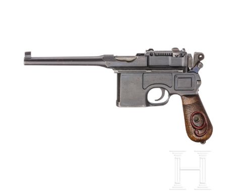 Mauser C 96/16  Kal. 9 mm Luger, Nr. 107160, nummerngleich inkl. Griffschalen. Lauf matt. Zehnschüssig. Beschuss Doppelkrone/