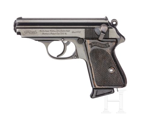 Walther PPK, ZM  Kal. 7.,65 mm Brown., Nr. 202061 K, blanker Lauf. Siebenschüssig. Beschuss Krone/N. Standardbeschriftung. Or