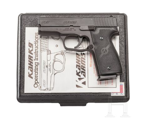 Kahr Mod. K 9, in Box  Kal. 9 mm Luger, Nr. AD0581, blanker Polygonlauf, Länge 3½". Siebenschüssig. Dt. Beschuss. Kontrastvis