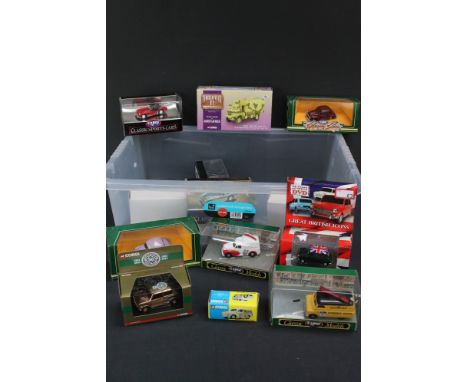 13 X Boxed Corgi diecast models to include CC80501 Austin A35 Van, Morris 1000 Traveller, CC82290 24ct Gold Plated 50th Anniv