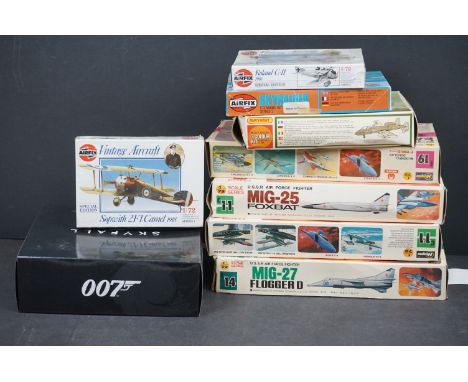 Eight boxed 1:72 scale plastic model kits to include 3 x Airfix featuring 01705 Sopwith 2FL Camel 1918, 01077 Roland C-11 191