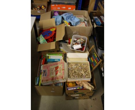 Large collection of toys, games and puzzles to include Cunard White Star, 2 x Philips X40, Meccano Set A, Spear's Games Mindt