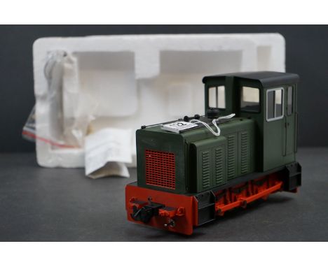 British Model Supply Baguley Drewry Diesel O scale electric 0-6-0 locomotive in green/black/red livery, appearing vg