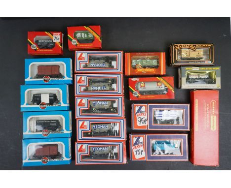 18 Boxed OO gauge items of rolling stock to include 6 x Lima, 5 x Hornby, 4 x Airfix, Mainline and Wrenn, features wagons, ta