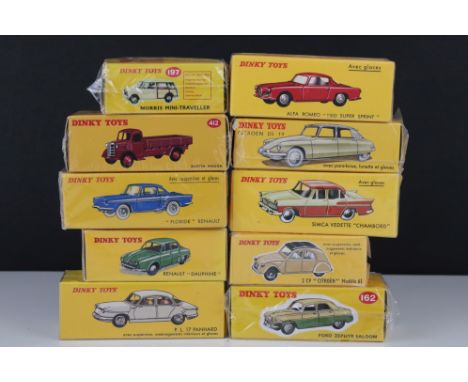 10 x Boxed Dinky Atlas Editions diecast models to include 558 2 CV Citroen 61, 412 Camion Austin Austin Wagen (in yellow), Re