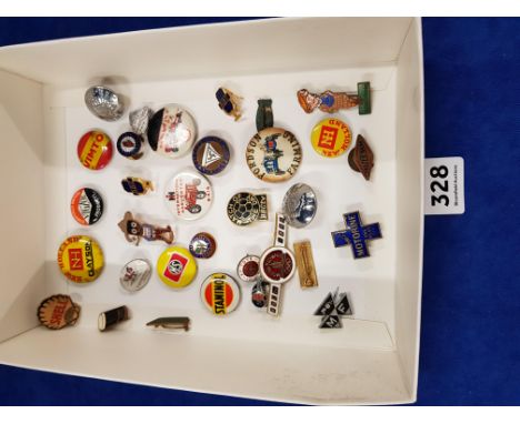 QUANTITY OF MOSTLY VINTAGE MOTORING BADGES 