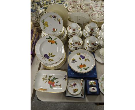 A Royal Worcester Evesham pattern dinner and tea service inc. dinner plates, soup bowls, coffee cups and saucers, flan dish e