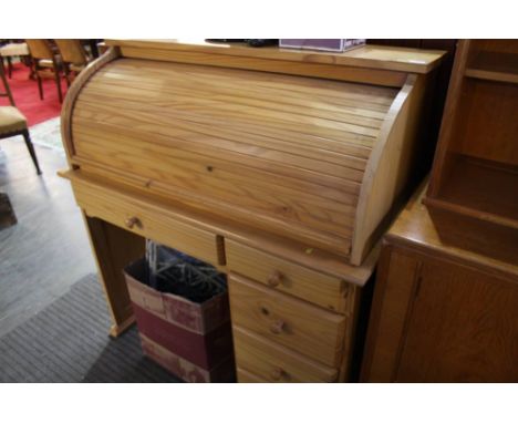 Pine desk 