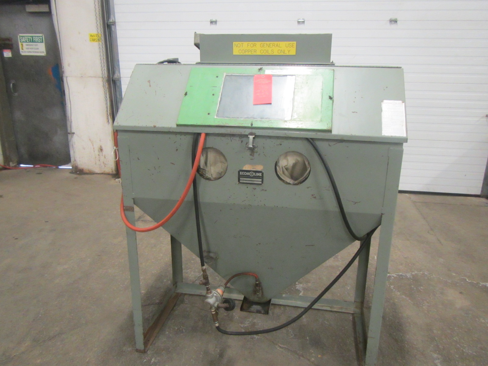 Econoline Sandblasting model RA482 100CFM unit workspce