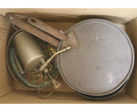 Three copper cooking pots, sixteen horse brasses, an Edwardian sprayer and a brass lamp