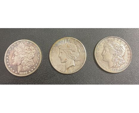 3 x One US Silber-Dollar 1896 (Morgan), 1921, 1922 (Peace), 900er Silber, 27 gr.
