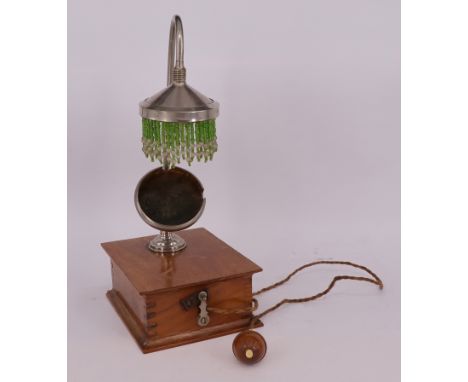 Nachtischlampe für Taschenuhren, 27 x 14 x 10,5 cm / Night lamp for pocket watches, 27 x 14 x 10.5 cm