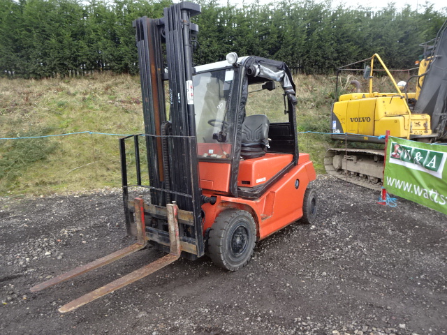 BT CARGO 25 2.5t diesel driven forklift truck S/n: with triplex free ...